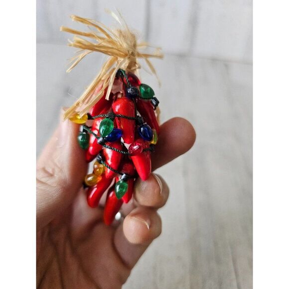 Chili pepper ornament lights unique Xmas tree - Picture 6 of 8